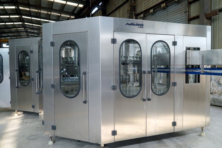 Packaged Drinking Water Filling Machine